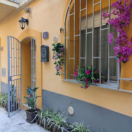 Апартаменти La Casa Di Bianca Кальтаджіроне Екстер'єр фото